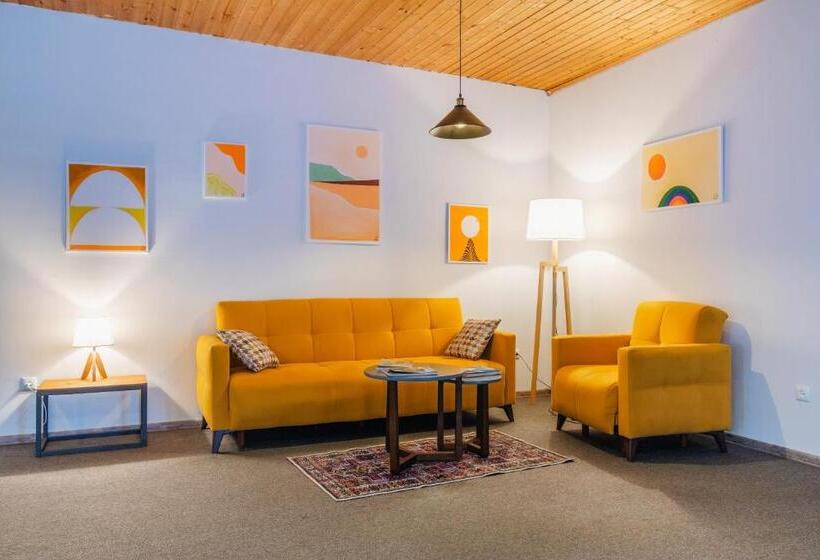 هتل & Wine Cellar Arge