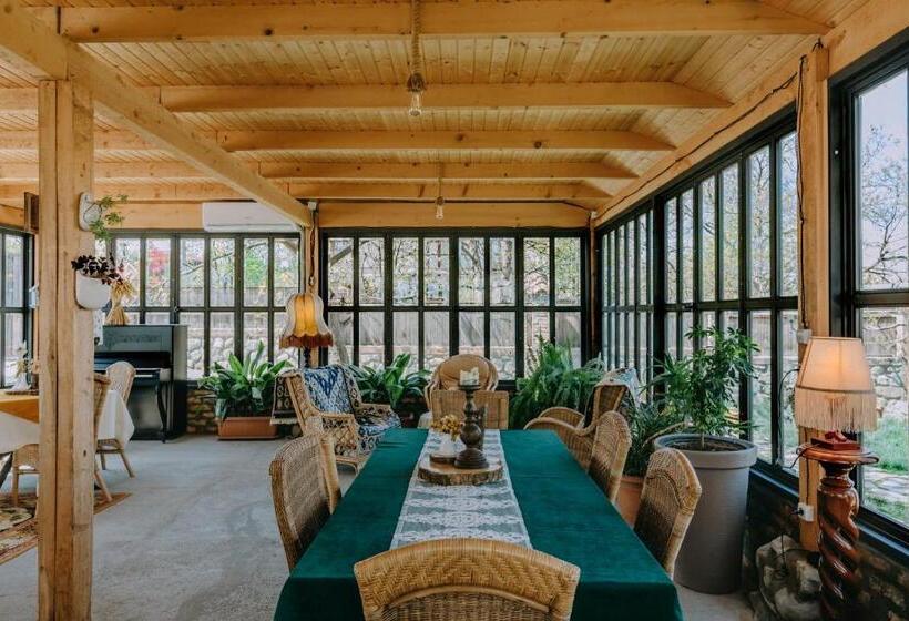 هتل & Wine Cellar Arge