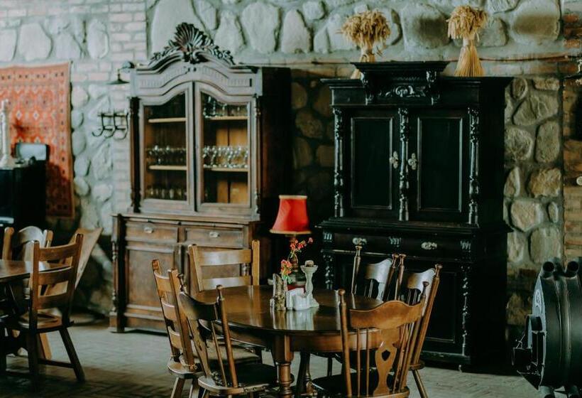 هتل & Wine Cellar Arge