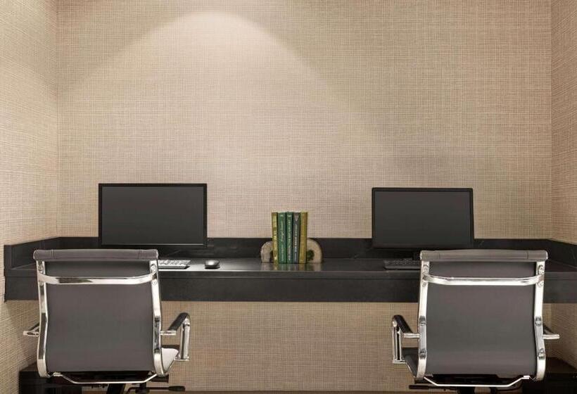 فندق Wyndham Garden Totowa