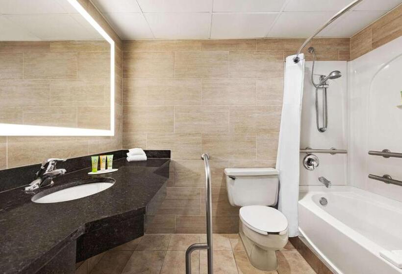 فندق Wyndham Garden Totowa