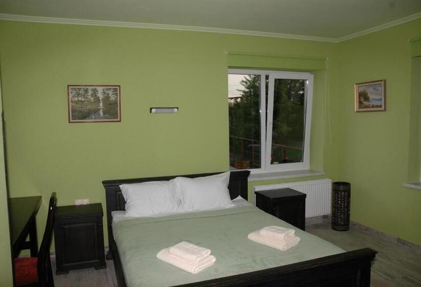 Motel гостинний двір