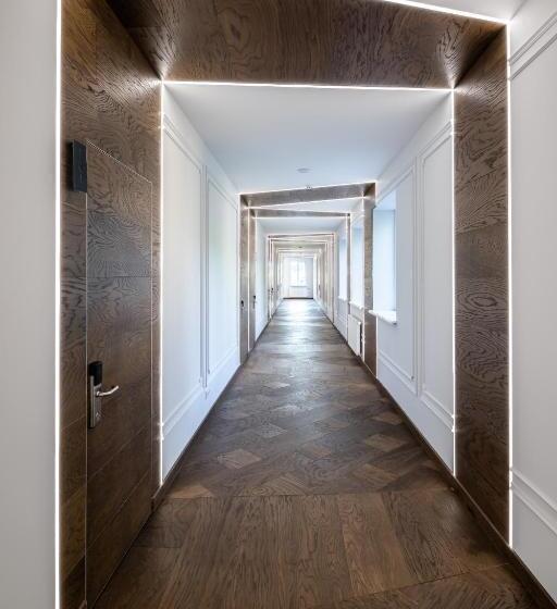 فندق على الطريق Otaman Resort