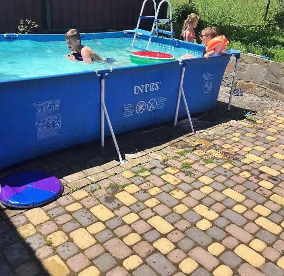 پانسیون тіна