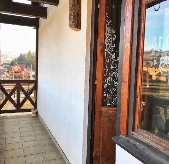 پانسیون тіна