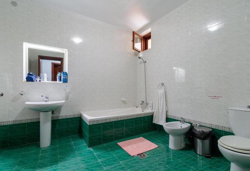 膳宿费 Former Ceausescu's Vila Crizantema