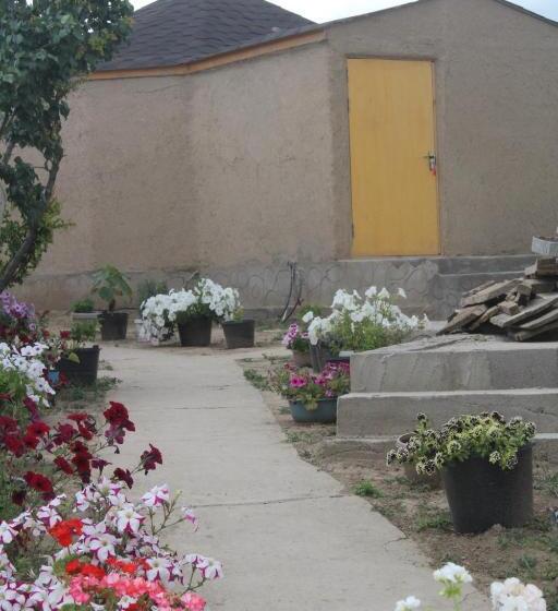 پانسیون Guest House Emily