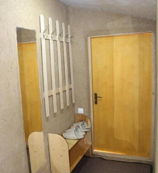 پانسیون Guest House Emily