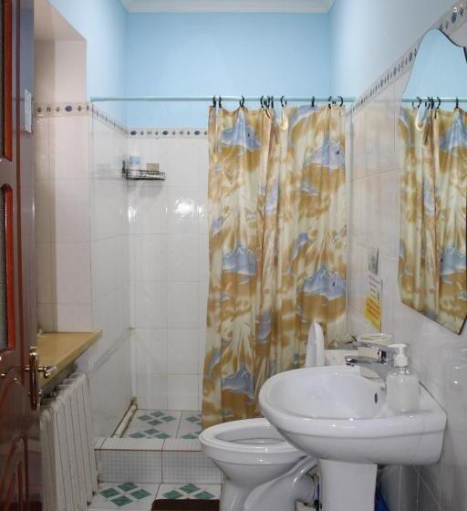 پانسیون Guest House Emily