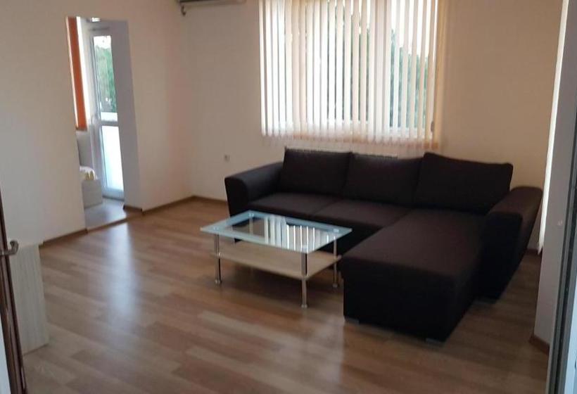 Пансион Kirovi House   Guest Rooms