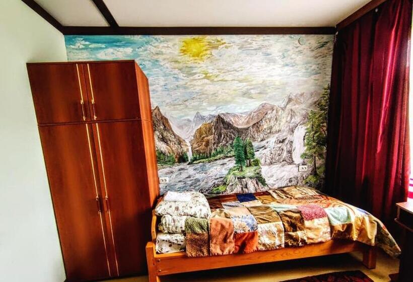 پانسیون Laila Guest House