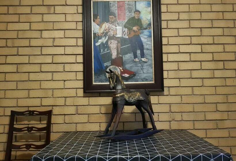 膳宿费 Mountain View Country Estate