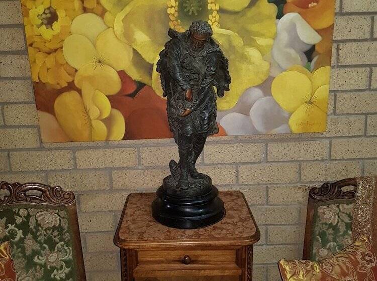 膳宿费 Mountain View Country Estate