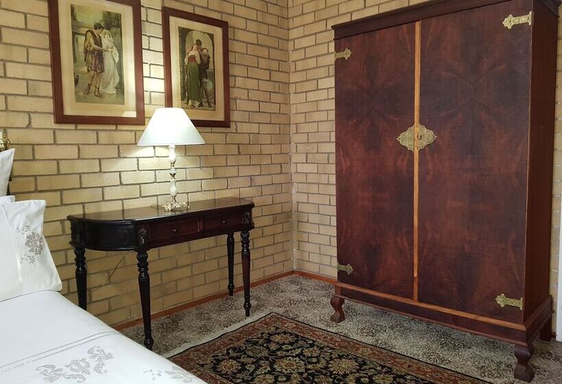 膳宿费 Mountain View Country Estate