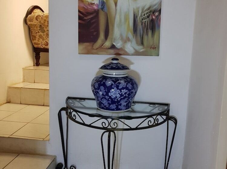 膳宿费 Mountain View Country Estate