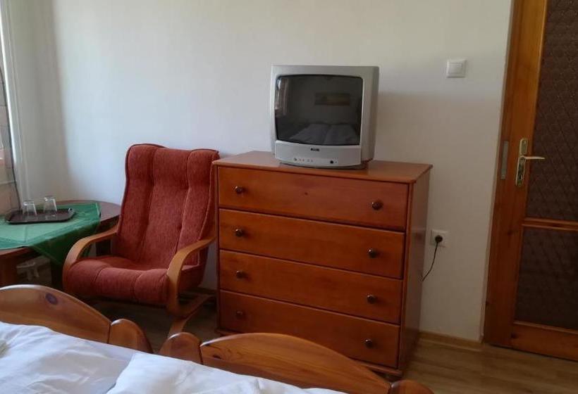 بنسيون Penzión Toliar