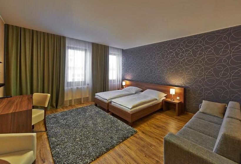 膳宿费 Penzion Club