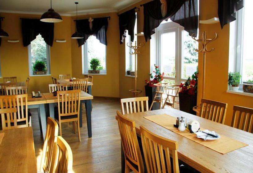 膳宿费 Penzion V Zálesí