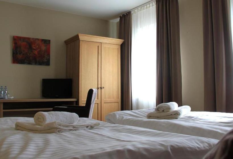 膳宿费 Penzion V Zálesí