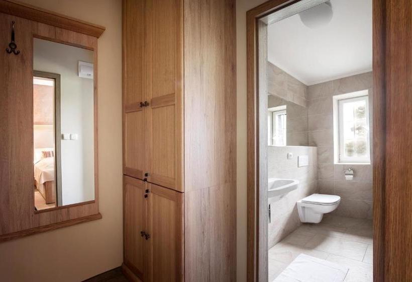 膳宿费 Penzion V Zálesí