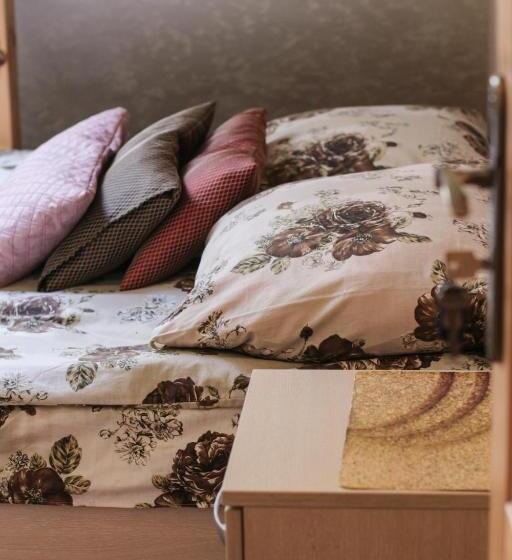 پانسیون Rotuã…â¡ã„â€”