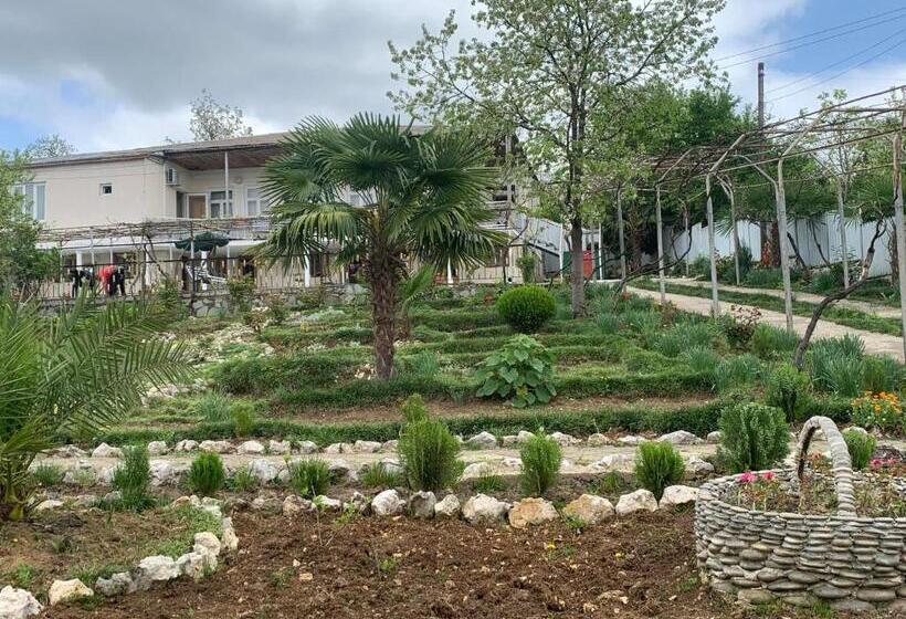 پانسیون Tsivi Tba