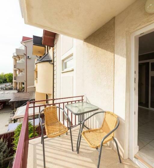 بنسيون Vila Adriana