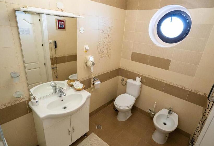 פנסיון Villa Alice