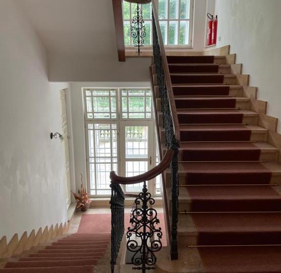 פנסיון Villa Belvedere