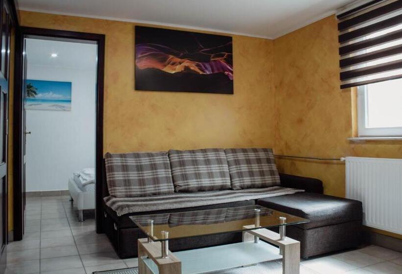 črni Baron Pension Black Baron