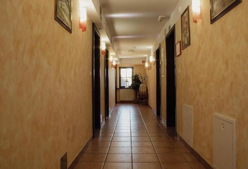 črni Baron Pension Black Baron