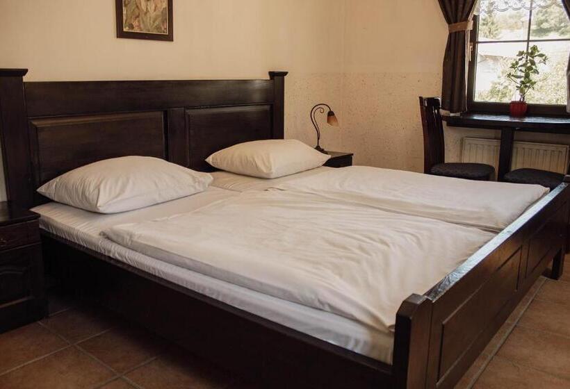 črni Baron Pension Black Baron