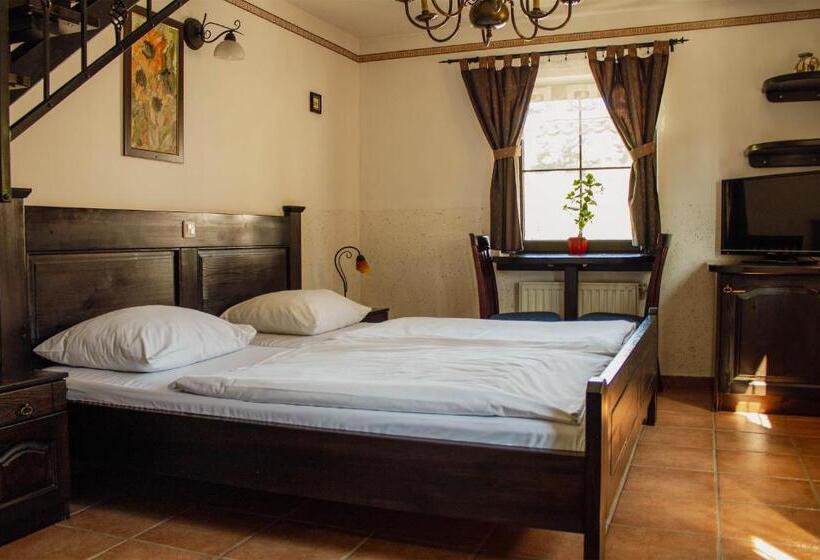 črni Baron Pension Black Baron