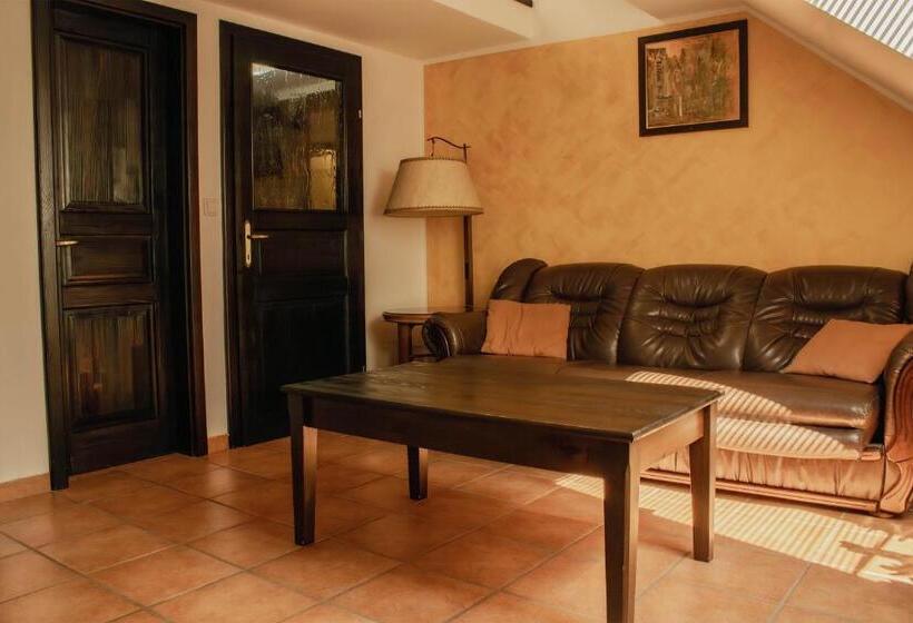 črni Baron Pension Black Baron