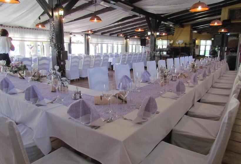 črni Baron Pension Black Baron