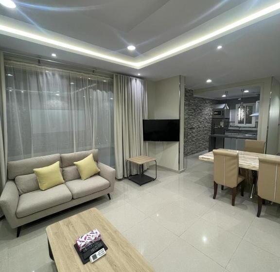 Курорт شاليهات حديقة الوسام