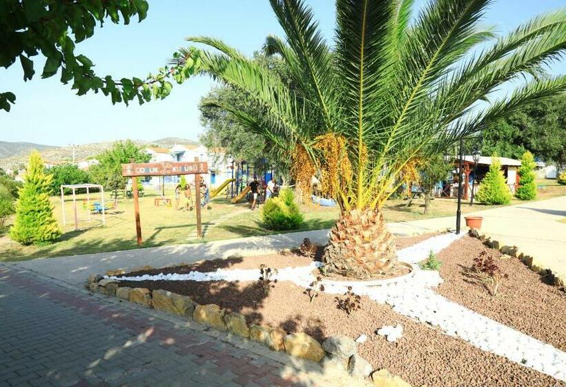 منتجع Akay Garden Family Club