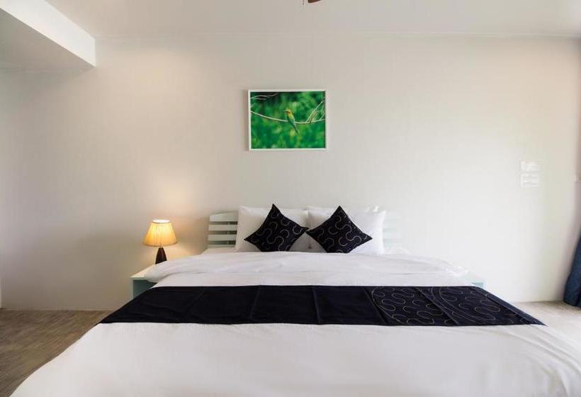 בית מלון כפרי Capital O 804 Greenway Hua Hin Resort