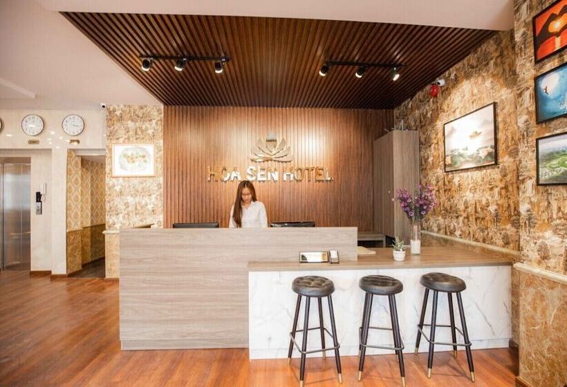 Hoa Sen Hotel 103
