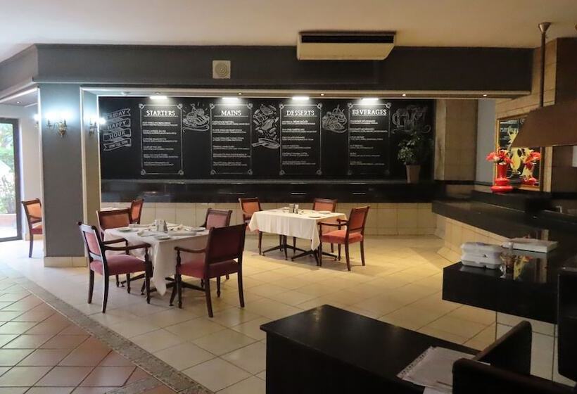 בית מלון כפרי Sundown Country Estate