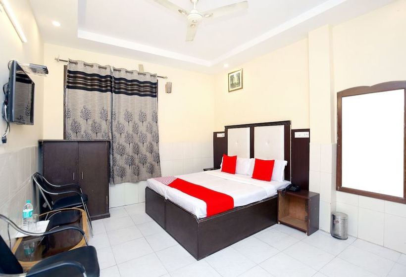 酒店 Surya Palace By Oyo Rooms