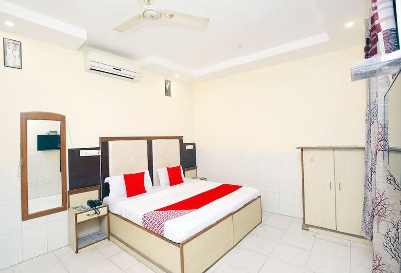 酒店 Surya Palace By Oyo Rooms