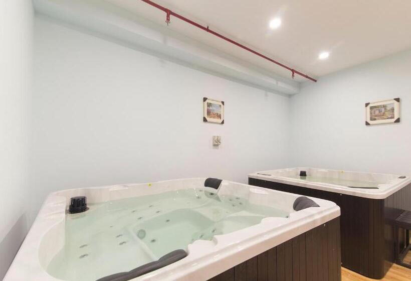 Agape Hotel Selayang