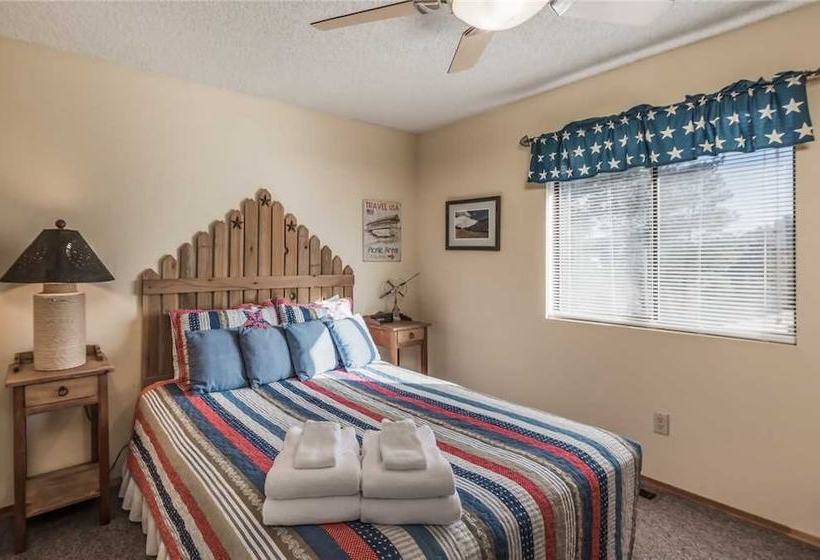 Breakaway Cabin Three Bedroom Cabin