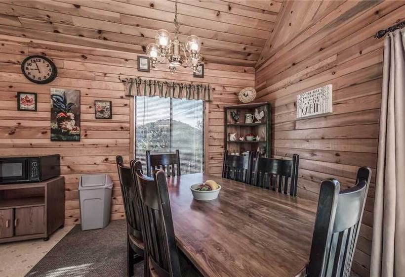 Breakaway Cabin Three Bedroom Cabin