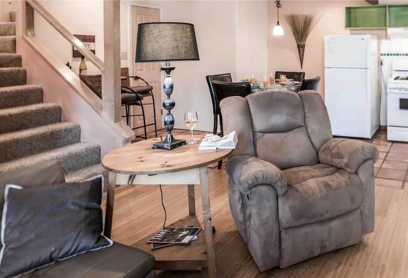 El Tigre  One Bedroom Cabin