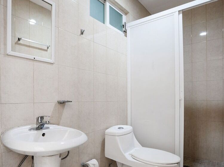 Capital O Hotel Los Caracoles, Acapulco