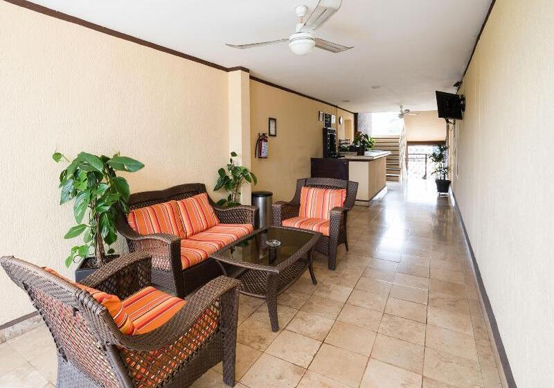 Capital O Hotel Los Caracoles, Acapulco