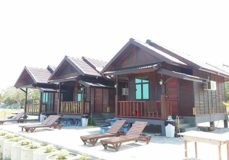 فندق De Balqis Beach Resorts