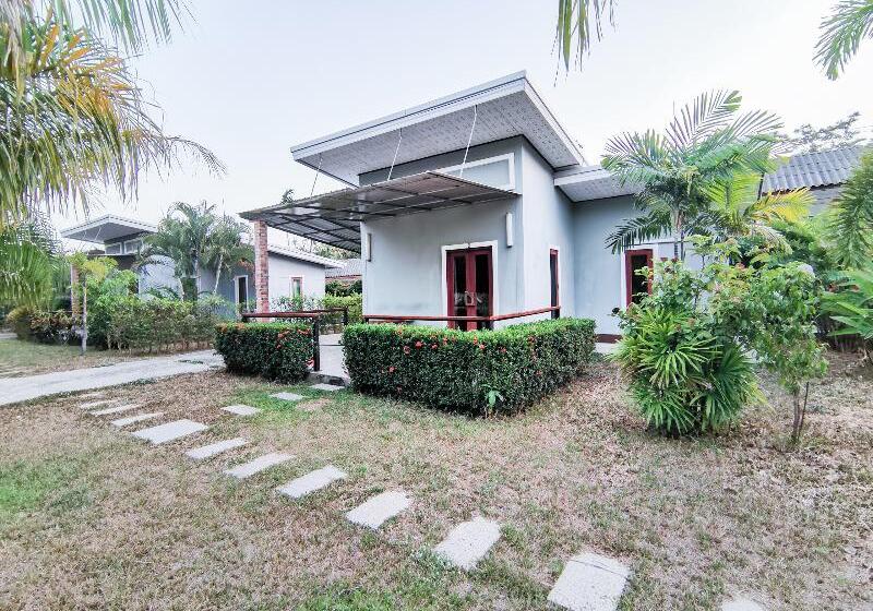 فندق Oyo 690 Bann Supansa Resort